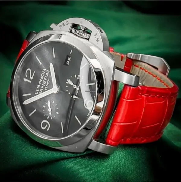 2015 Panerai Luminor GMT Pam00321 - Image 5