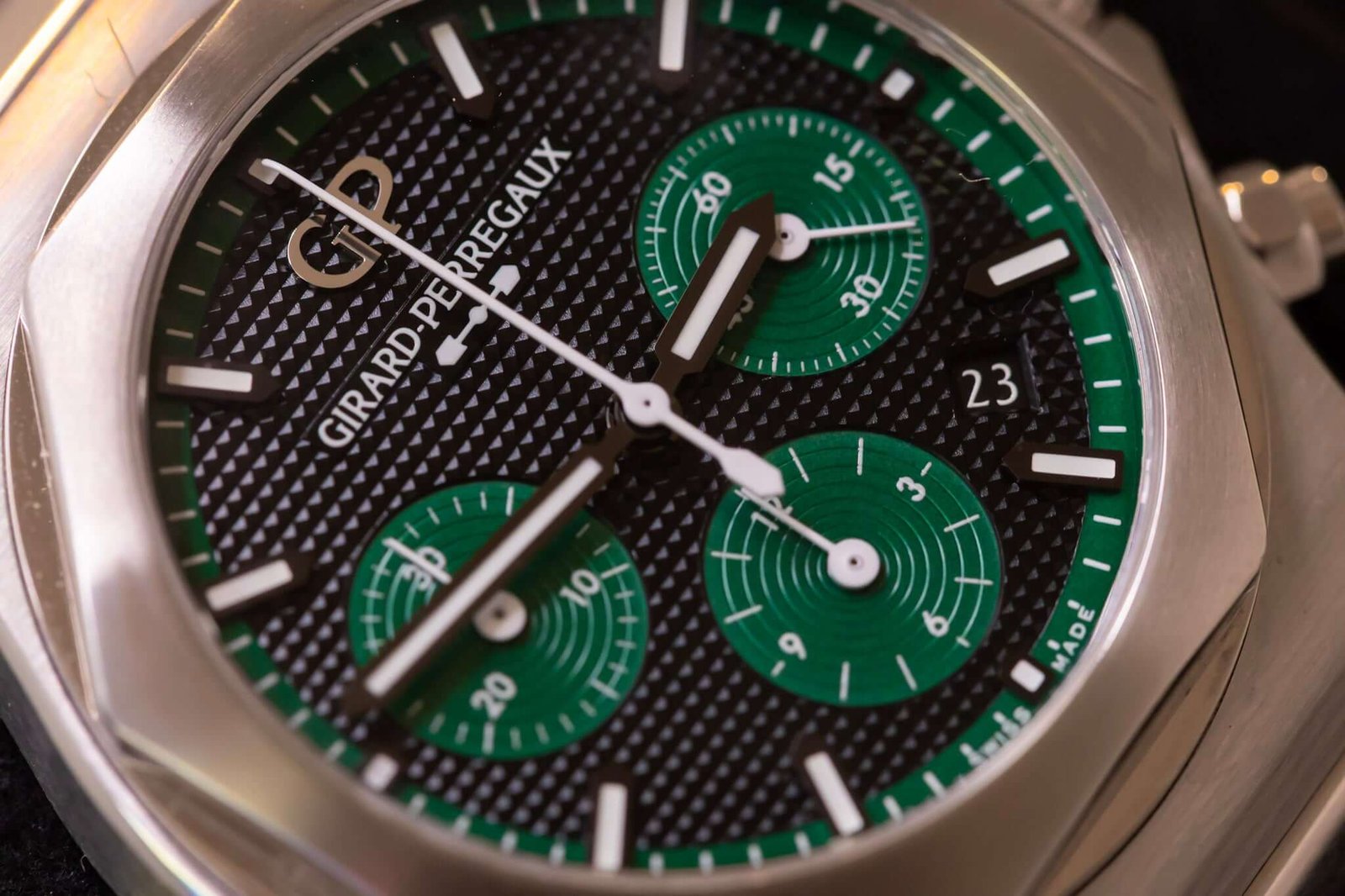 Girard Perregaux Laureato Chronograph 42mm Limited Edition - Image 7