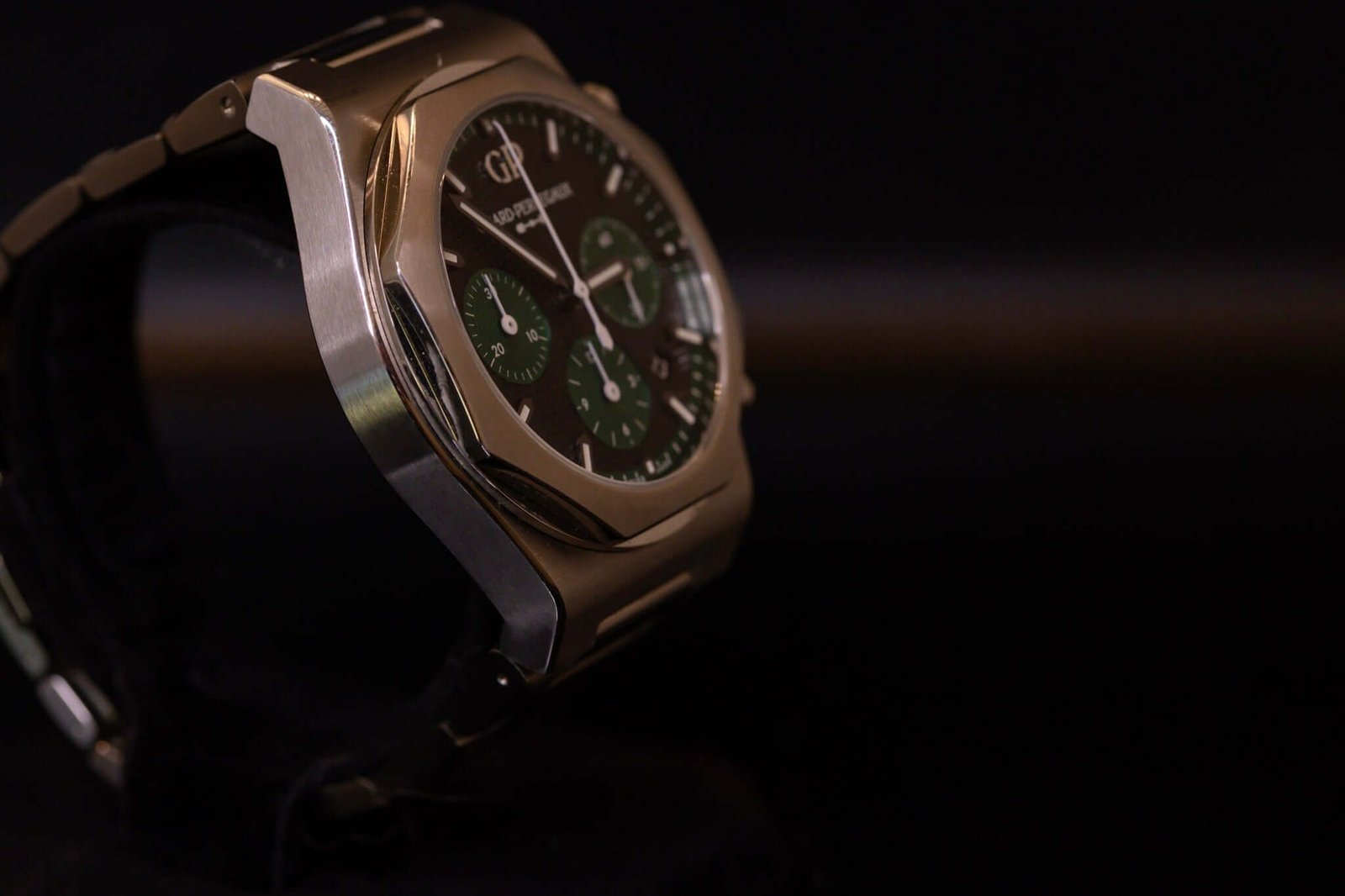 Girard Perregaux Laureato Chronograph 42mm Limited Edition - Image 4